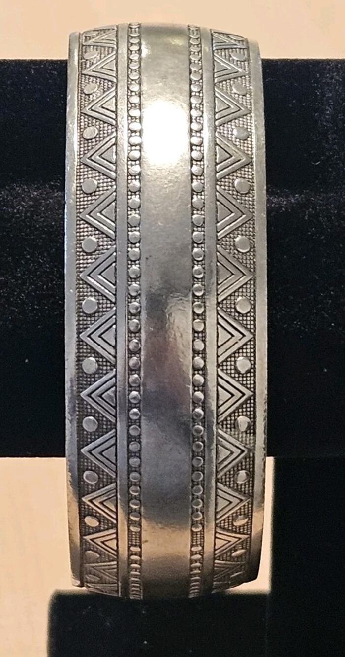 Ethnic Wide Cuff Bracelet Women Fashion Jewelry Vintage Silver Color